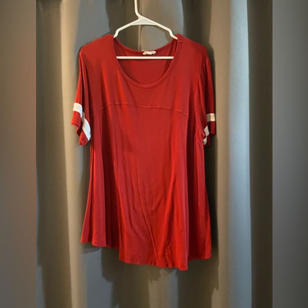 Red Jersey Style Flowy TShirt - Womens 2X